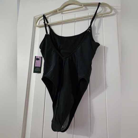 Wild Fable Black Swimsuit Size small - Picture 4 of 7
